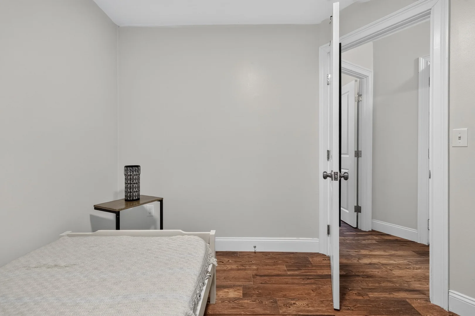 1111, Boylston St., Unit 1B, Back Bay, Boston, MA, 02116
