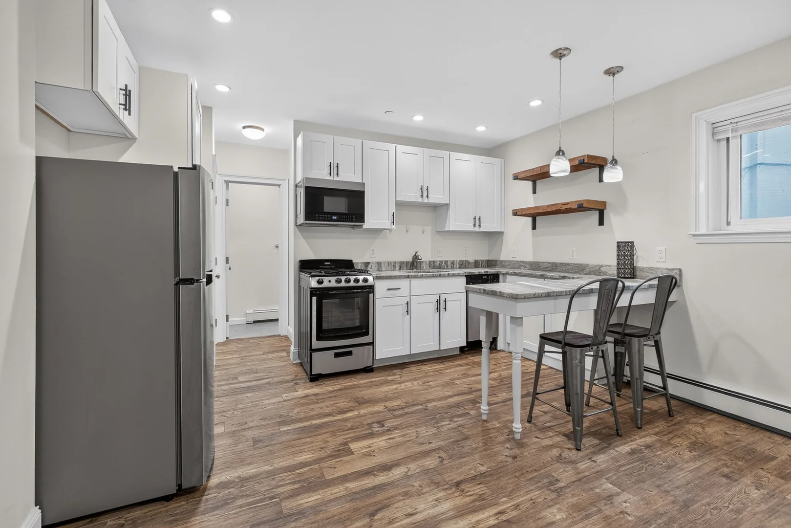 1111, Boylston St., Unit 1B, Back Bay, Boston, MA, 02116