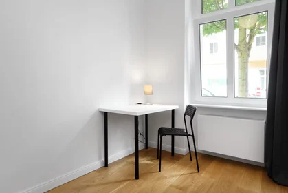 Private room at Plönzeile, Oberschöneweide, image 3 of 10