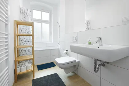 Private room at Plönzeile, Oberschöneweide, image 5 of 10