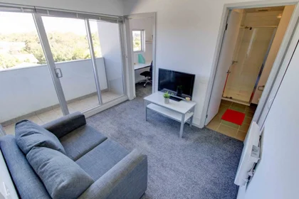 Alojamiento entero en residencia en 1728 Dandenong Rd, Clayton VIC 3168, Australia, imagen 12 de 17