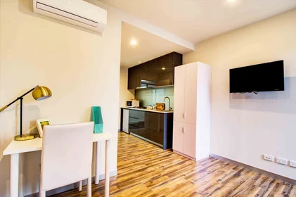 Alojamiento entero en residencia en 5 Dudley St, Caulfield East VIC 3145, Australia, imagen 9 de 11