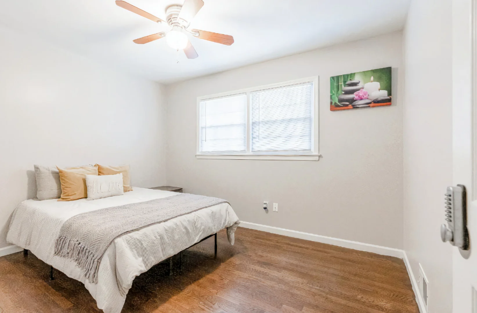 Street, GA, Atlanta, United States, 30331
