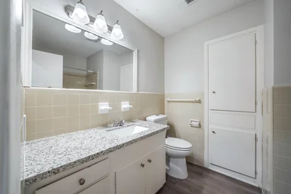 Appartamento intero in residence in Street, TX, Houston, United States, 77013, immagine 5 di 14