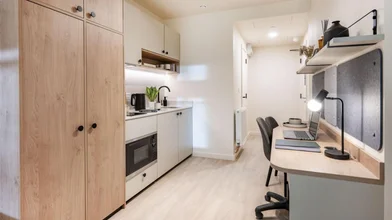 Studio in residence at 81-88 Beresford St, London SE18 6BG, UK, image 34 of 40