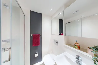 Dairenin tamamı Ikamet yerinde konumu 2 River St, Manchester M15 5GQ, United Kingdom, 4 36 görüntüsü