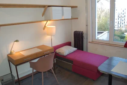 Gesamte Unterkunft in der Rue Moris, Haut Saint-Gilles, bild 2 von 10