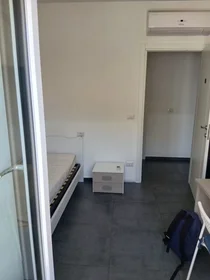 Stanza privata in Via Stalingrado, Navile, immagine 7 di 10
