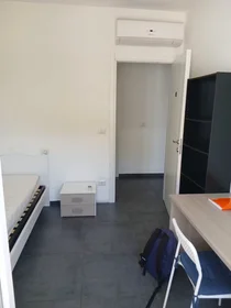 Stanza privata in Via Stalingrado, Navile, immagine 9 di 10