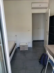 Stanza privata in Via Stalingrado, Navile, immagine 10 di 10