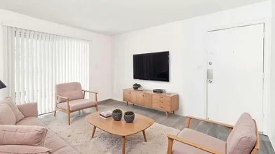 Quarto privado em Cascade Road, imagem 13 de 19