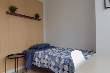 Privatzimmer in der West Cordova Street, bild 1 von 10