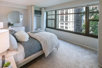 Stanza privata in East 50th Street, immagine 1 di 28