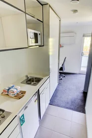 Habitación privada en G03/1728 Dandenong Road Melbourne 3168, imagen 1 de 10