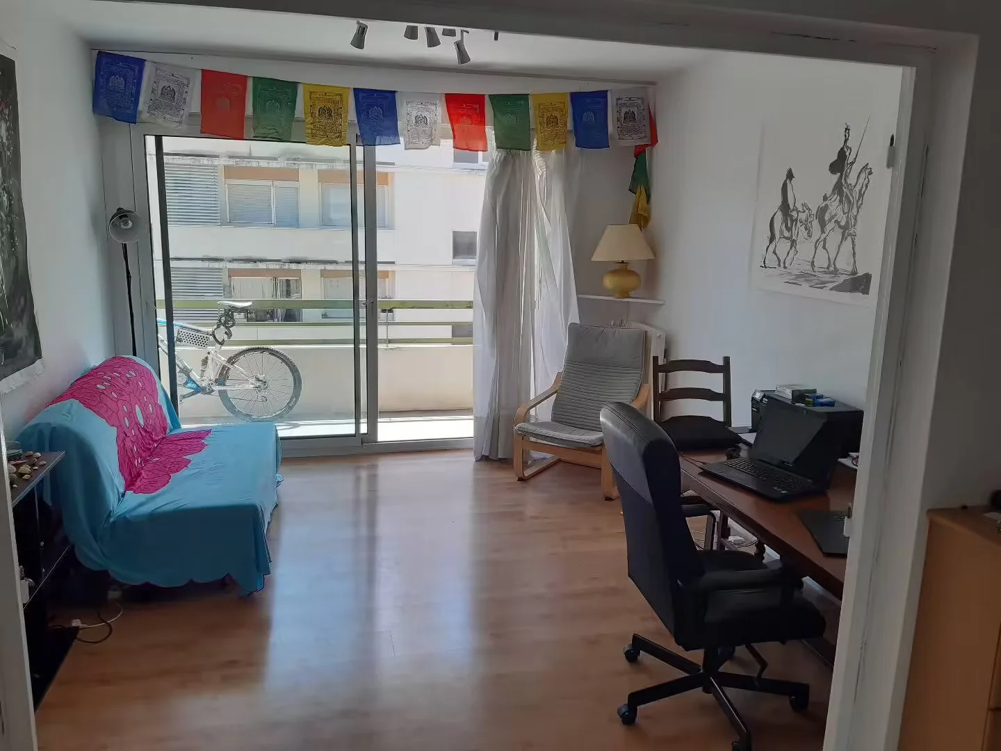 Quarto amigo do estudante em  com comodidades modernas