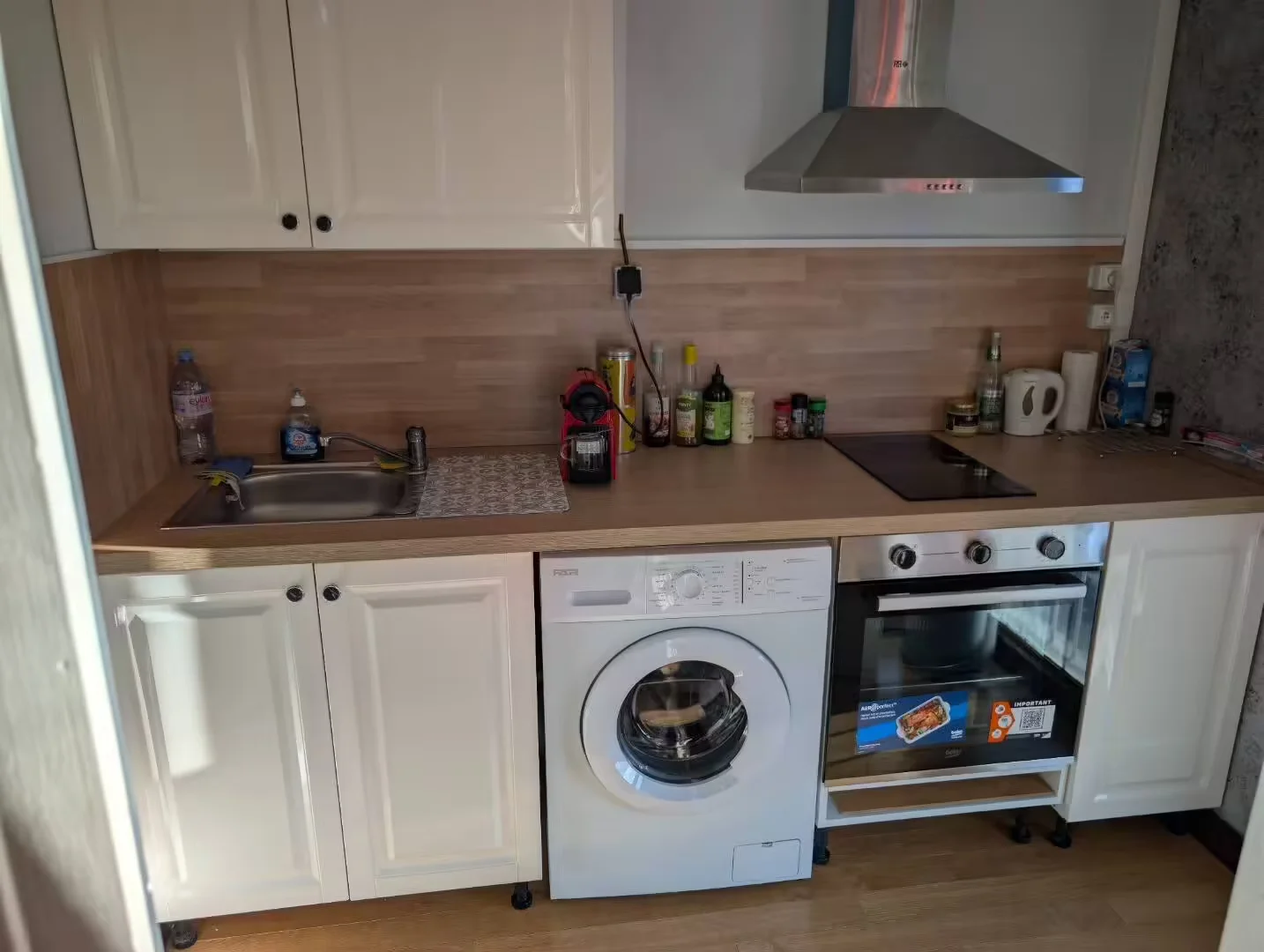 Comfortable and spacious student room in 