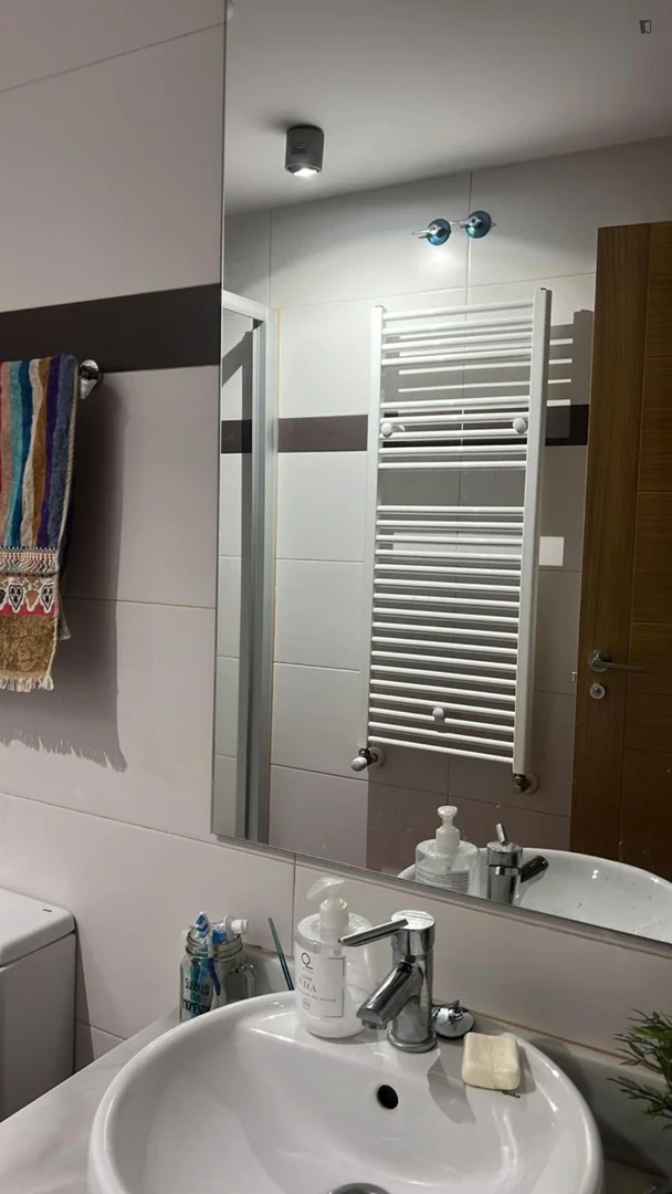Economical student room with convenient location in