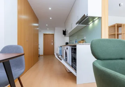 Apartamento inteiro em Rua de Costa Cabral, imagem 8 de 13