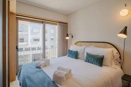 Apartamento inteiro em Rua Pinto Bessa, imagem 1 de 10