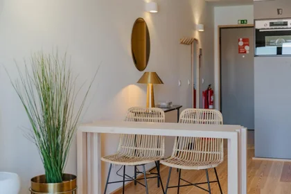 Apartamento inteiro em Rua Pinto Bessa, imagem 8 de 17