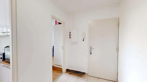 Özel oda konumu 12 Rue des Châteaux Bruloirs, 95000 Cergy, France, 18 18 görüntüsü