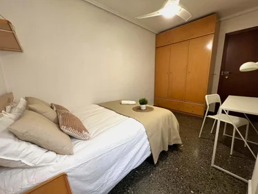 Özel oda konumu C/ de l'Esperança, Pobles de l'Oest, 46035 València, Valencia, Spain, 5 18 görüntüsü