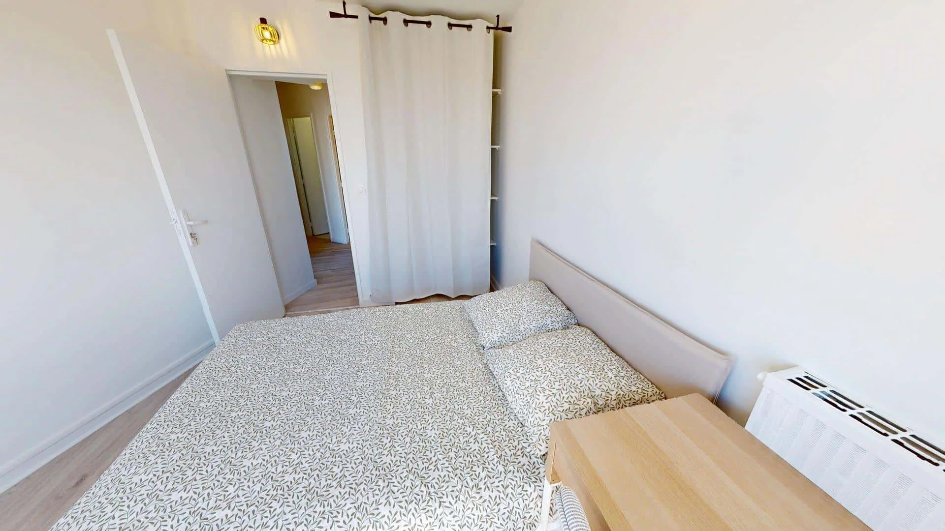 Economical student room with convenient location in 