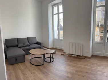 Gesamte Unterkunft in der Rue de Saint- Genès, bild 5 von 8
