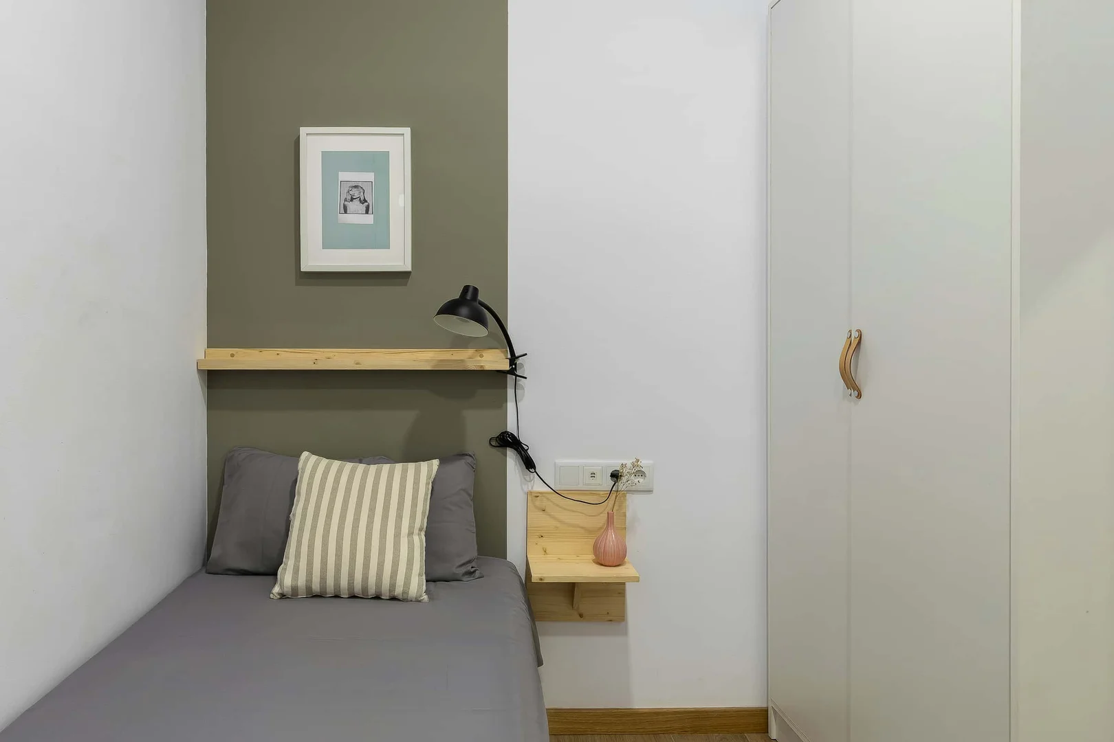 Habitación acogedora para estudiantes disponible en 