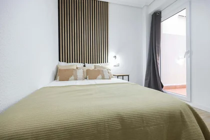 Privatzimmer in der Carrer del Duc de Mandas, Rascanya, 46019 València, Valencia, Spain, bild 3 von 18