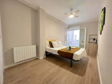 Chambre privée à Av. de Valladolid, 46020 València, Valencia, Spain, image 2 de 29