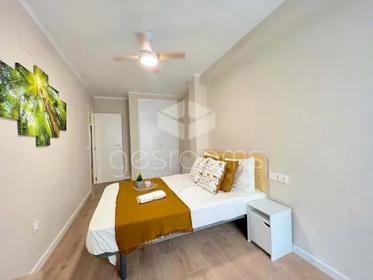 Chambre privée à Av. de Valladolid, 46020 València, Valencia, Spain, image 4 de 29