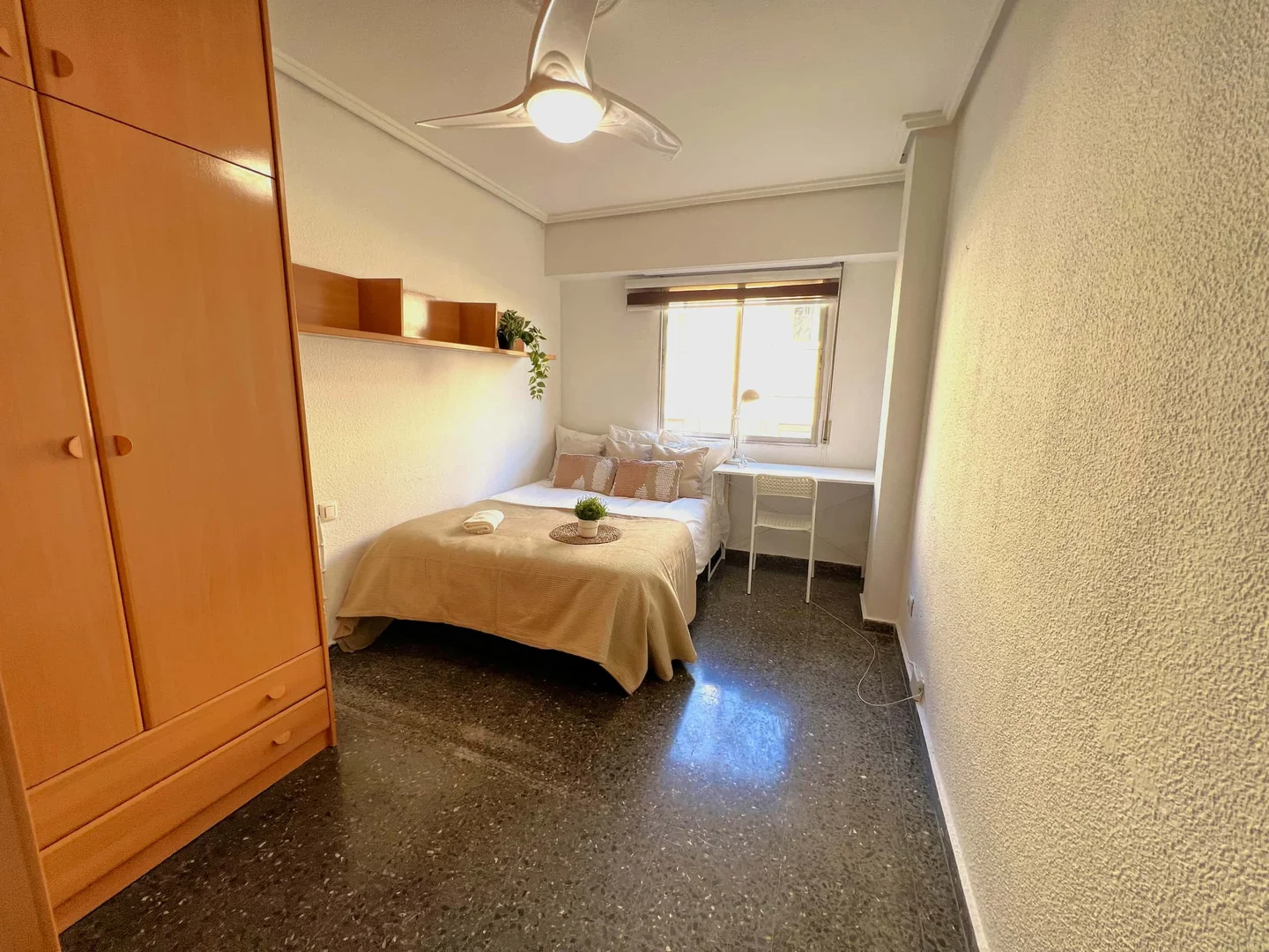  bölgesinde konforlu ve ferah öğrenci odası