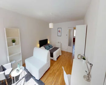 Stanza privata in rue Juliette Récamier, immagine 1 di 11