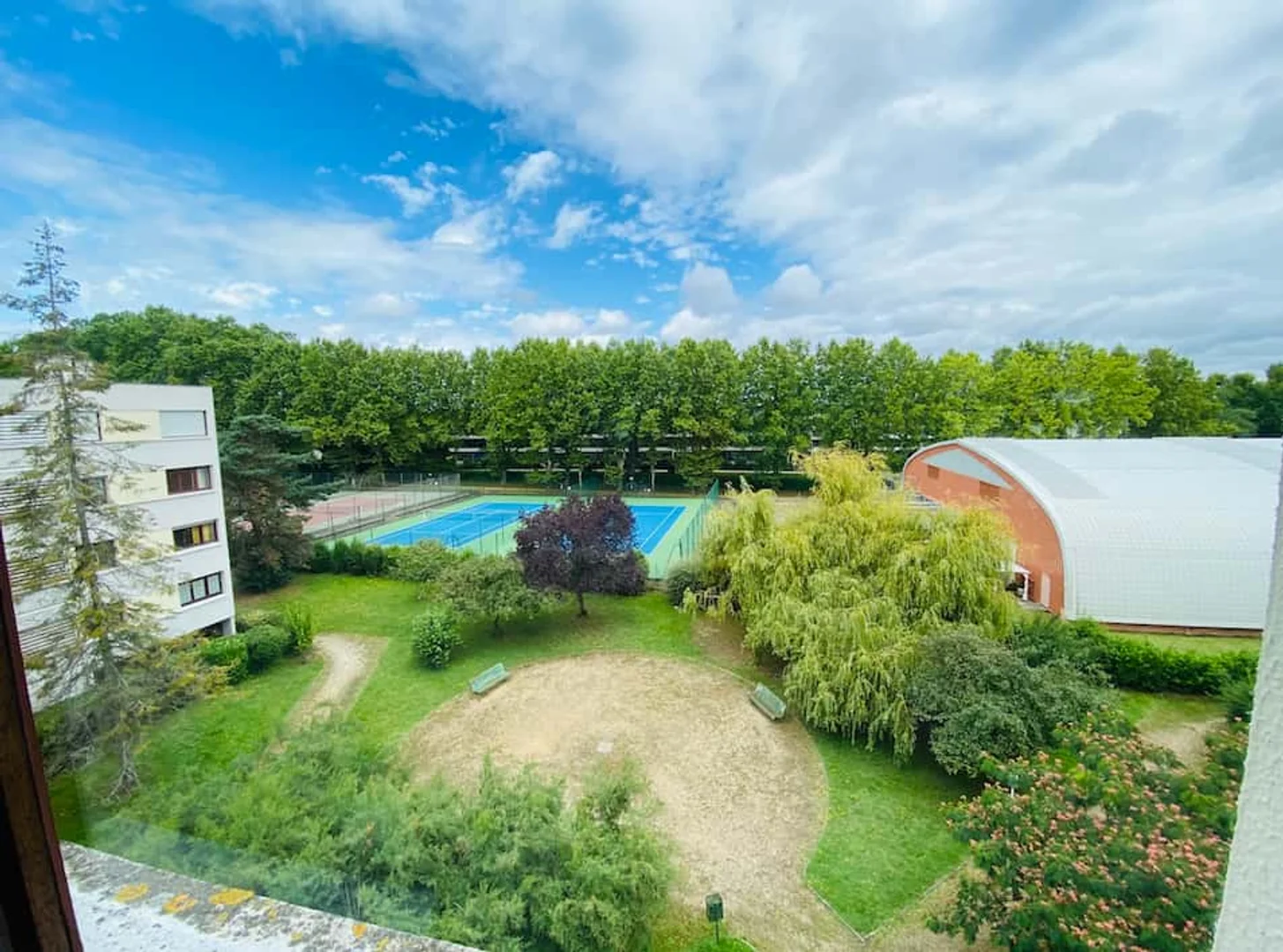 'de öğrenci dairesinde, tamamen mobilyalı kiralık oda
