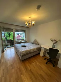 Private room at Elfriedenstraße, 81827 München, Germany, image 2 of 17