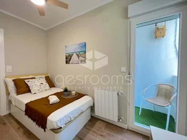 Chambre privée à Av. de Valladolid, 46020 València, Valencia, Spain, image 1 de 24