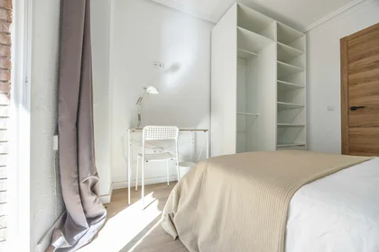 Privatzimmer in der Carrer del Duc de Mandas, Rascanya, 46019 València, Valencia, Spain, bild 3 von 20