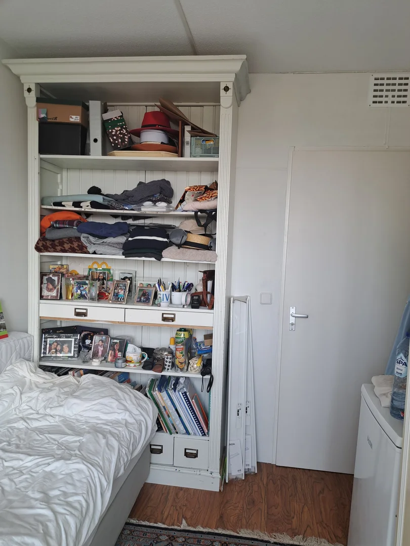 Habitación asequible para estudiantes con buena iluminación en 
