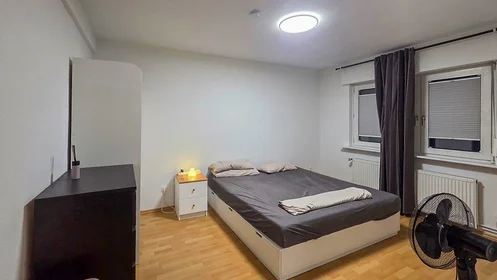 Gesamte Unterkunft in der Niddagaustraße, bild 6 von 14