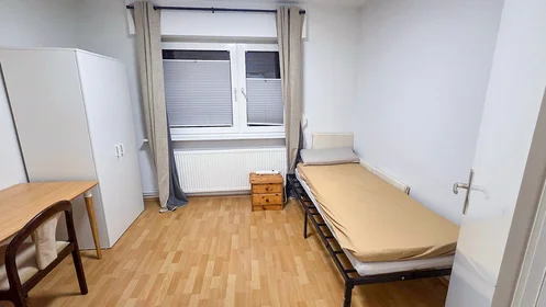 Gesamte Unterkunft in der Niddagaustraße, bild 8 von 14