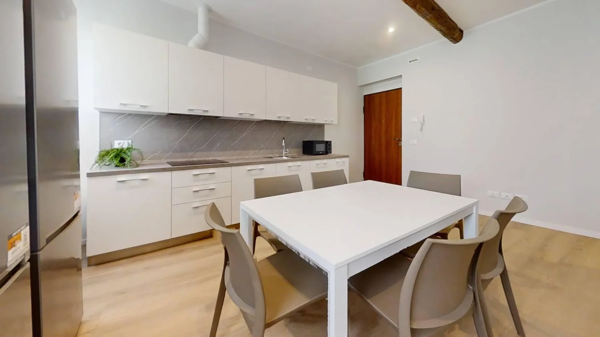 Student-friendly room in  with modern amenities