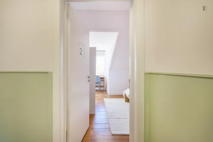 私人房间 在 Rua dos Poiais de São Bento, 33的图像1
