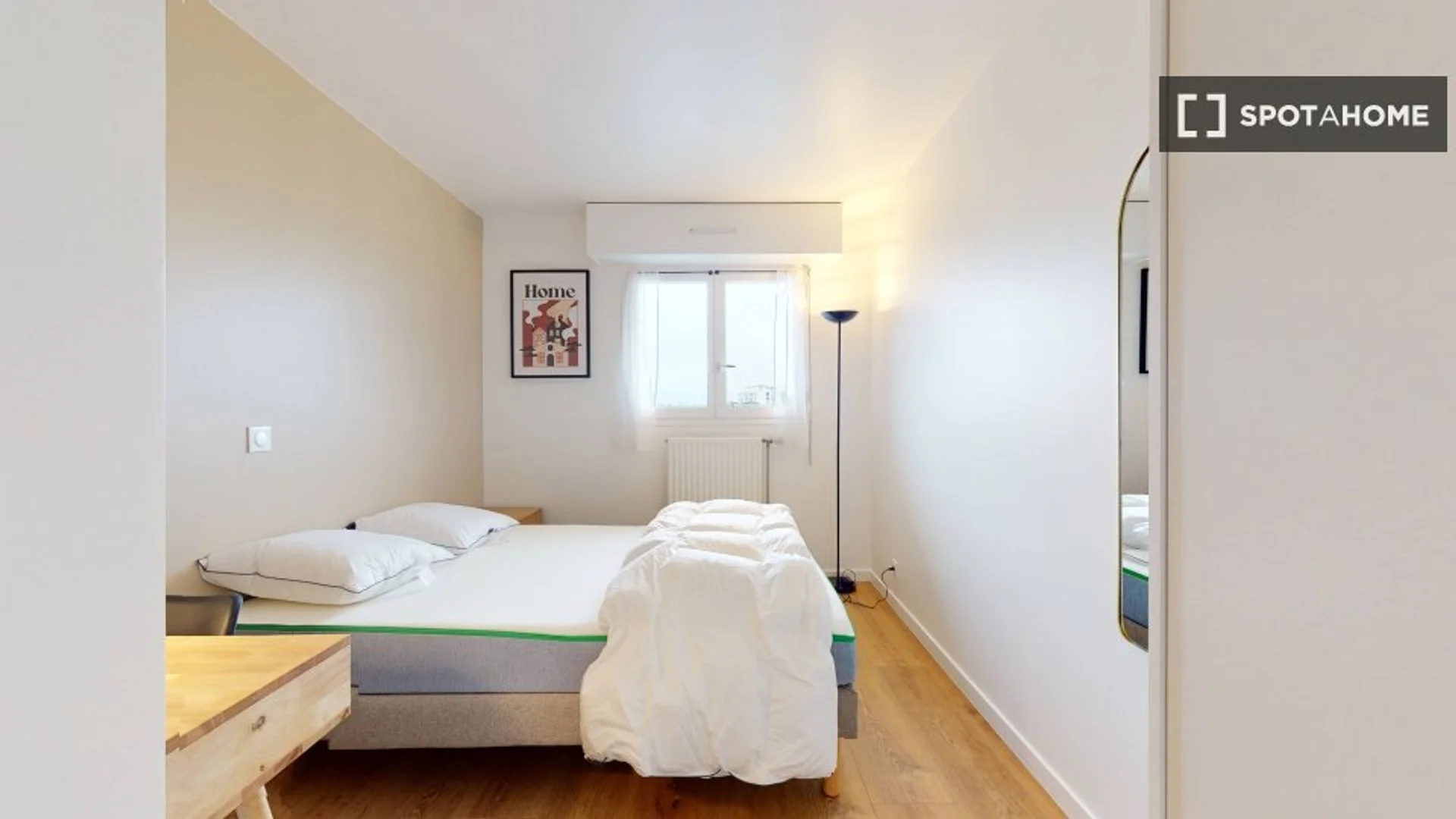 Budget-friendly student room close to campus in 