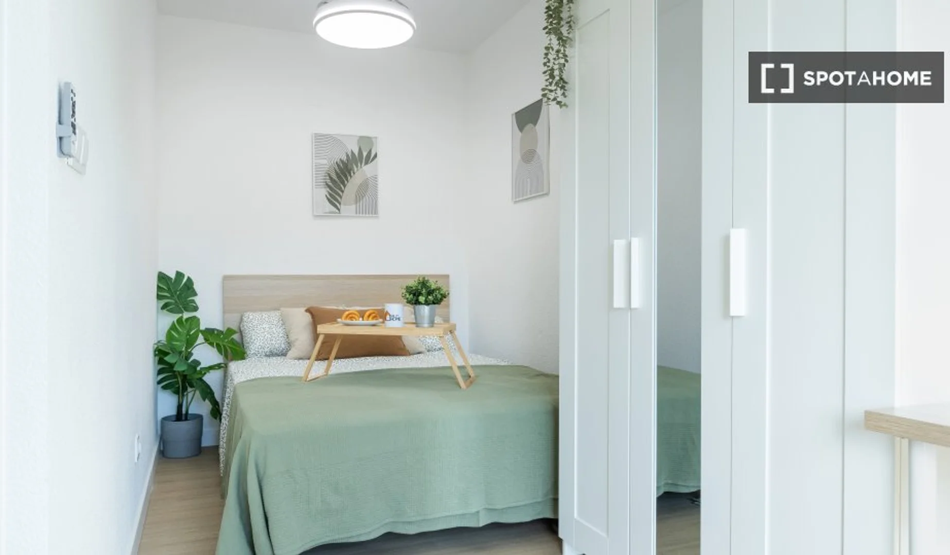 Chambre d'étudiant confortable et spacieuse dans 