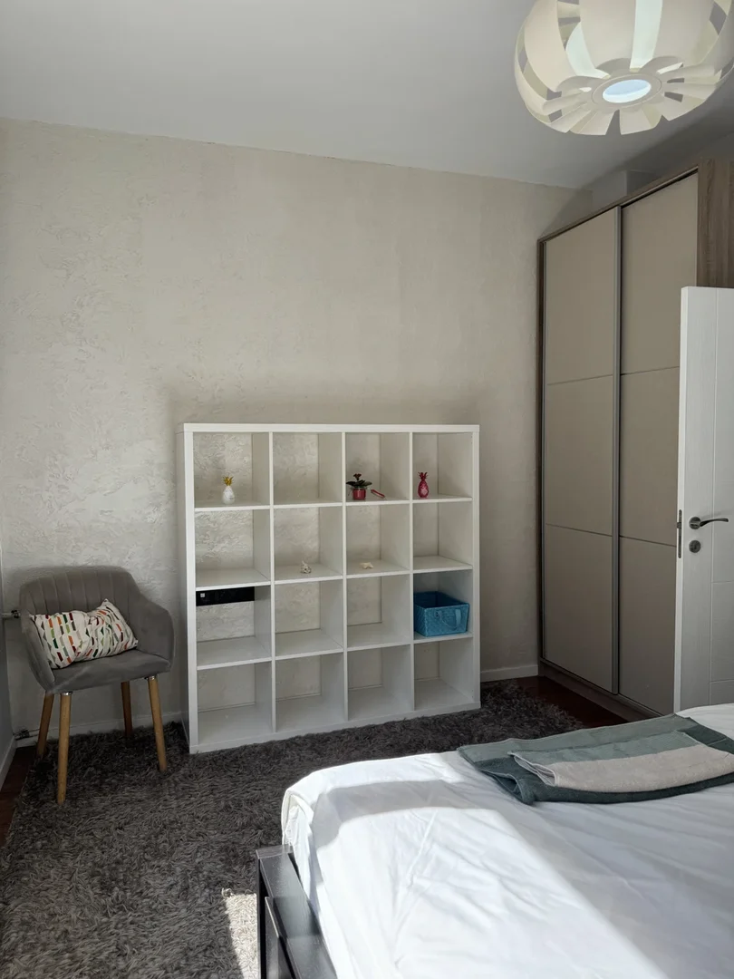 Funktionelles Studentenzimmer perfekt zum Studieren in 