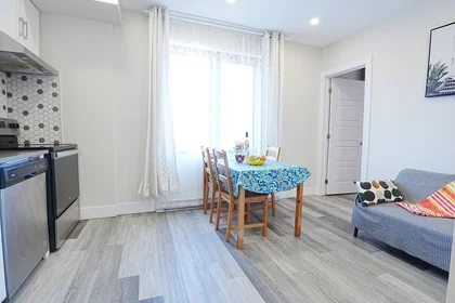 Apartamento inteiro em Boulevard Décarie 4586, imagem 13 de 13