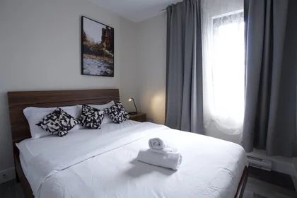 Apartamento inteiro em Boulevard Décarie 4586, imagem 14 de 15