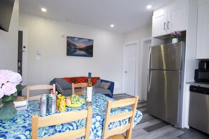Apartamento inteiro em Boulevard Décarie 4586, imagem 6 de 15