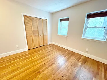 Appartamento intero in residence in 182, Cottage St., Unit 101, East Boston, Boston, MA, 02128, immagine 7 di 21